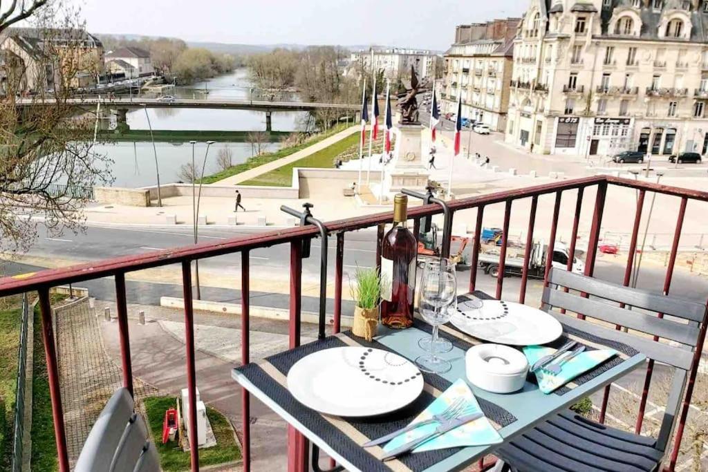 T1 Cocooning A L'Hotel De Ville Charleville-Mezieres Luaran gambar